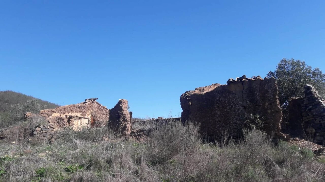 Moradia T3 para Venda em São Bartolomeu de Messines Foto 27