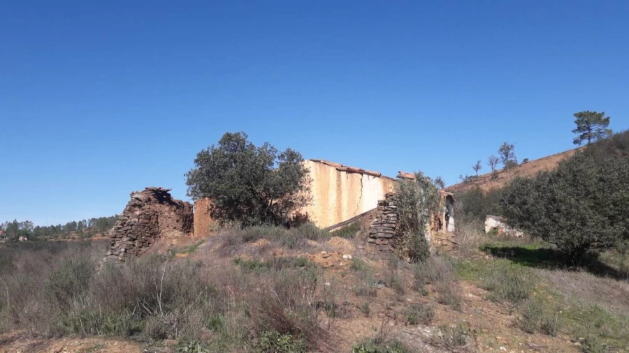 Moradia T3 para Venda em São Bartolomeu de Messines Foto 17