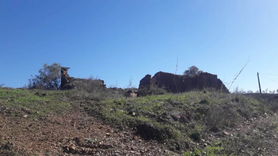 Moradia T3 para Venda em São Bartolomeu de Messines Foto 18