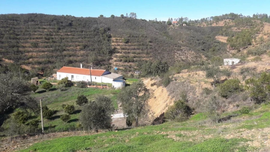 Moradia T3 para Venda em São Bartolomeu de Messines Foto 24