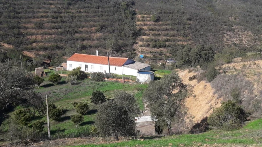 Moradia T3 para Venda em São Bartolomeu de Messines Foto 25