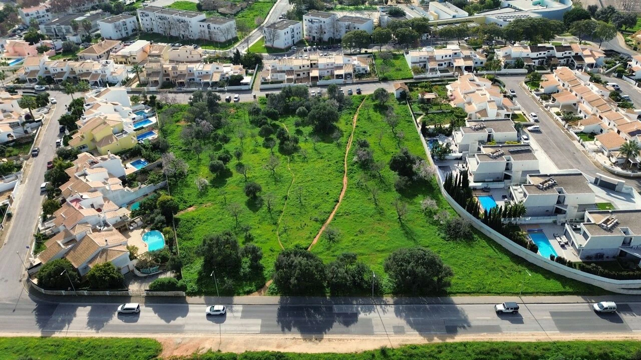 Terreno para Venda em Albufeira e Olhos de Água Foto 7