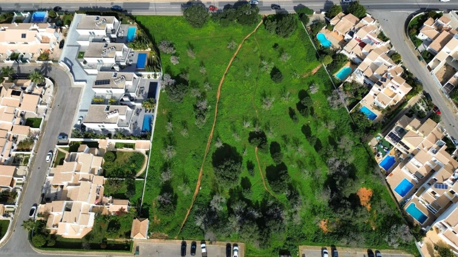Terreno para Venda em Albufeira e Olhos de Água Foto 5