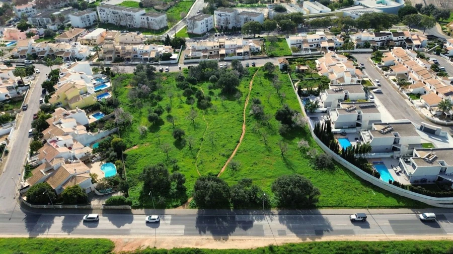 Terreno para Venda em Albufeira e Olhos de Água Foto 7