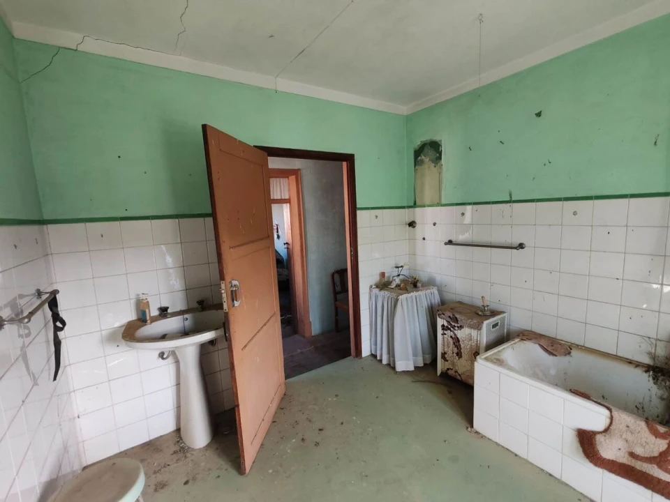 Moradia T6 para Venda em Santana da Serra Foto 6