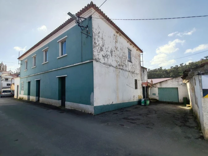 Moradia T6 para Venda em Santana da Serra Foto 1