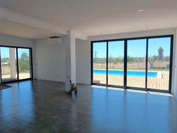 Moradia T7 para Venda em Quarteira