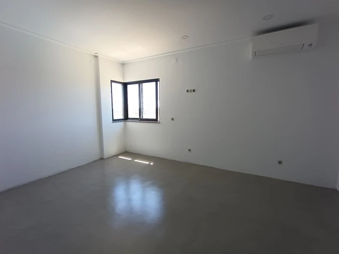 Moradia T7 para Venda em Quarteira Foto 31