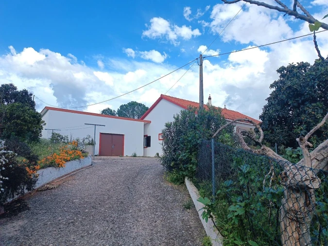 Moradia T3 para Venda em Alte Foto 26