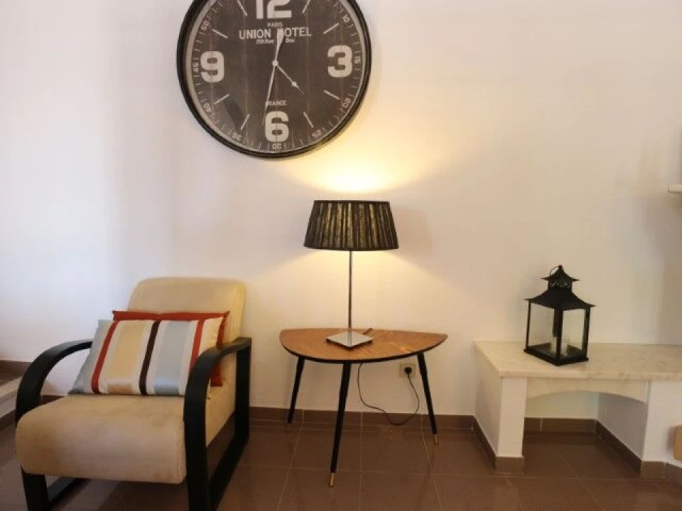 Moradia T4 para Venda em Guia Foto 11