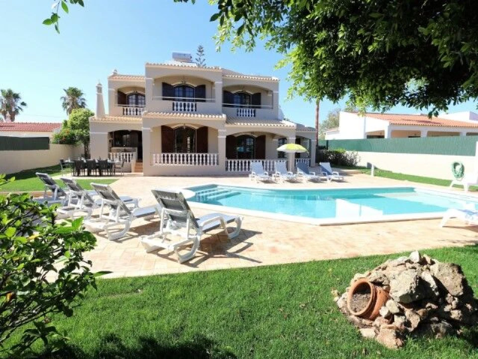 Moradia T4 para Venda em Guia Foto 37