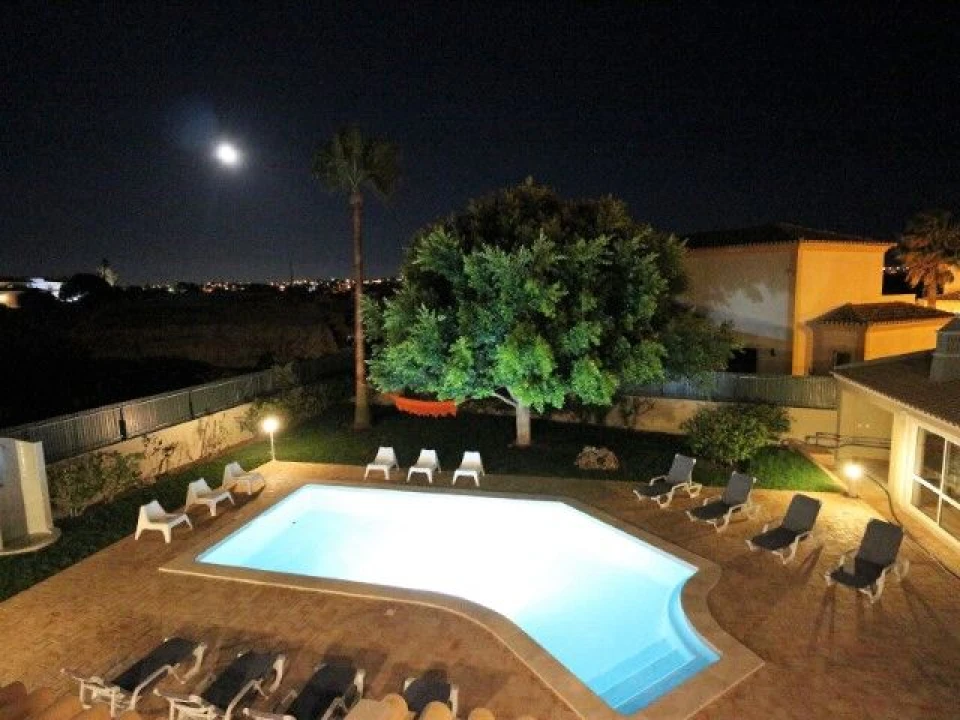 Moradia T4 para Venda em Guia Foto 41