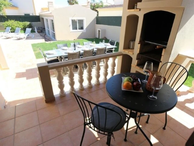 Moradia T4 para Venda em Guia Foto 7