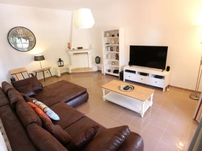 Moradia T4 para Venda em Guia Foto 10