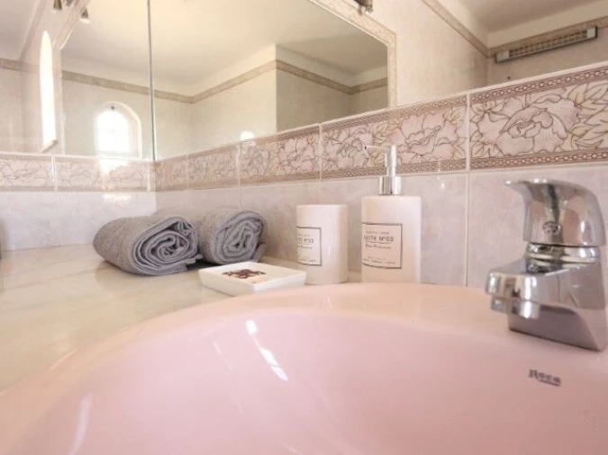 Moradia T4 para Venda em Guia Foto 30