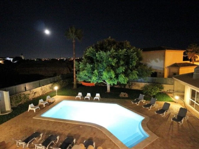 Moradia T4 para Venda em Guia Foto 41