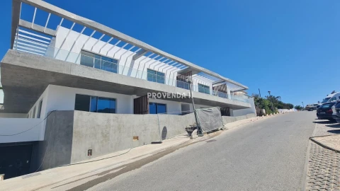 Apartamento T3 para Venda em Aljezur
