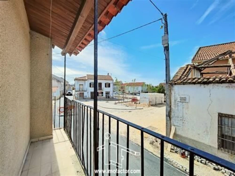 Moradia T3 para Venda em Lardosa Foto 5