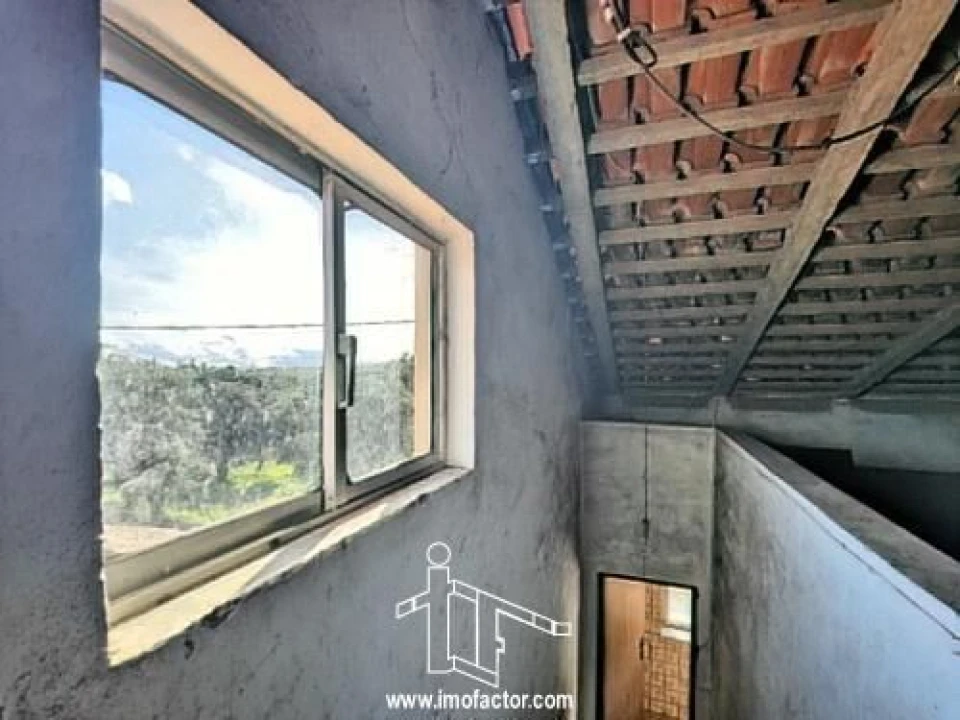 Moradia T2 para Venda em Cebolais de Cima e Retaxo Foto 10