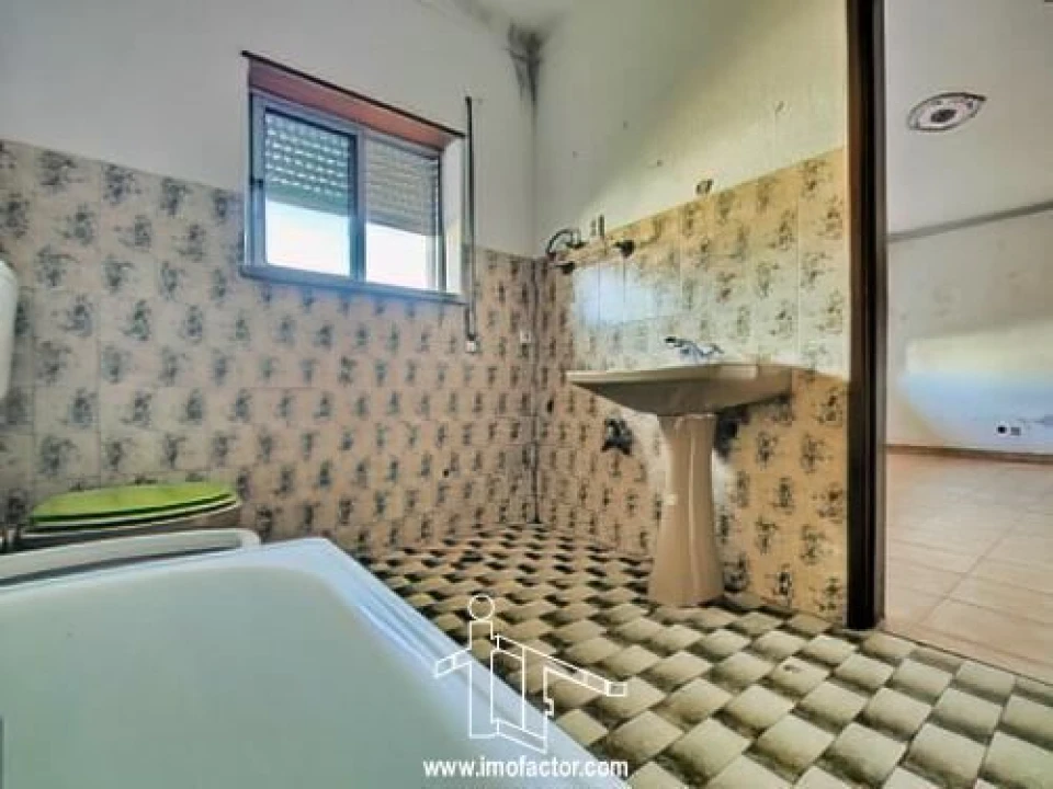 Moradia T2 para Venda em Cebolais de Cima e Retaxo Foto 8