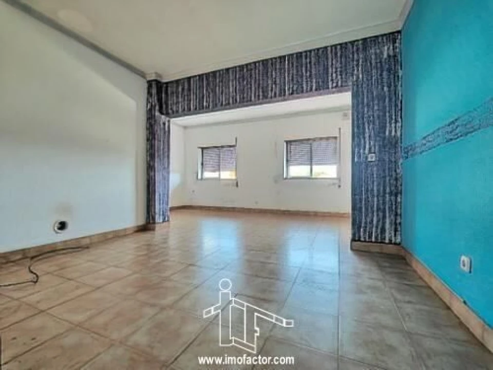 Moradia T2 para Venda em Cebolais de Cima e Retaxo Foto 3