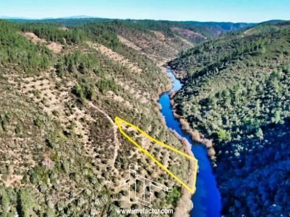 Terreno para Venda em Santo Andre das Tojeiras Foto 1