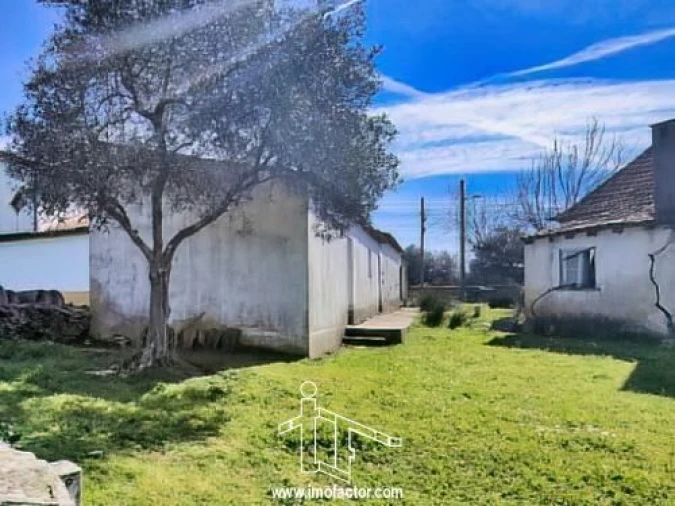 Moradia T1 para Venda em Vila Velha de Rodão Foto 2