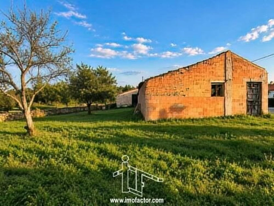 Terreno para Venda em Santo Andre das Tojeiras Foto 1