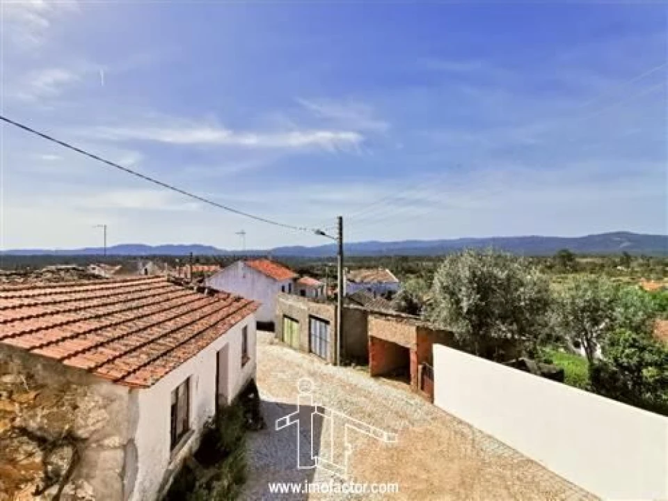 Moradia T2 para Venda em Sarzedas Foto 23