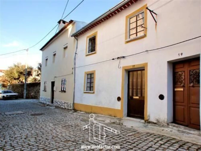 Moradia T3 para Venda em Fratel Foto 1