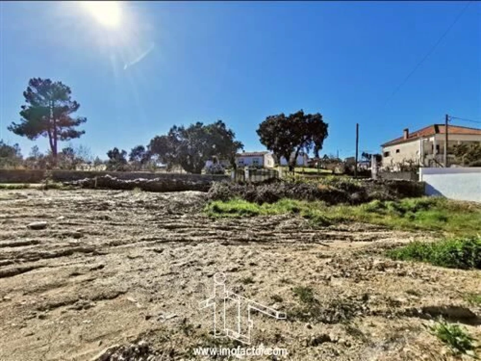 Terreno para Venda em Benquerenças Foto 6