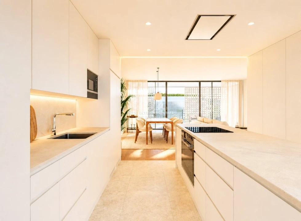 Apartamento T3 para Venda em Quarteira Foto 9