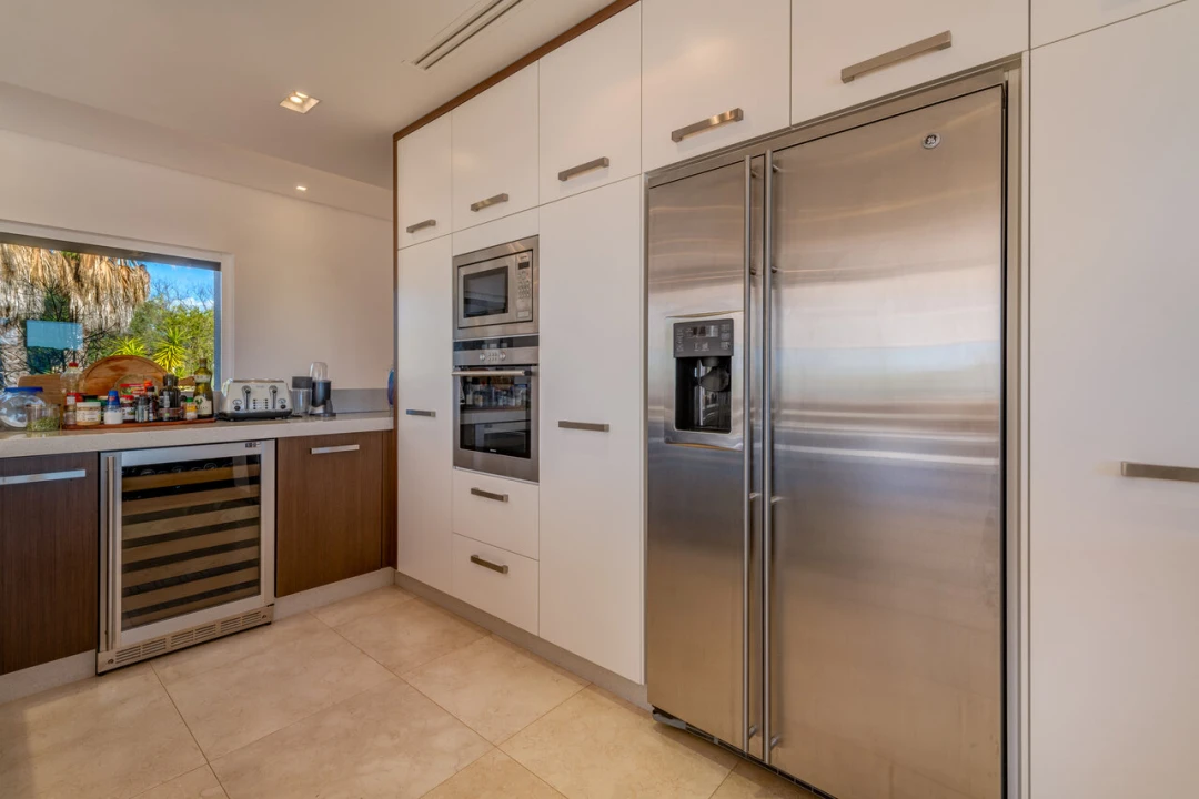 Moradia T5 para Venda em Santa Barbara de Nexe Foto 11