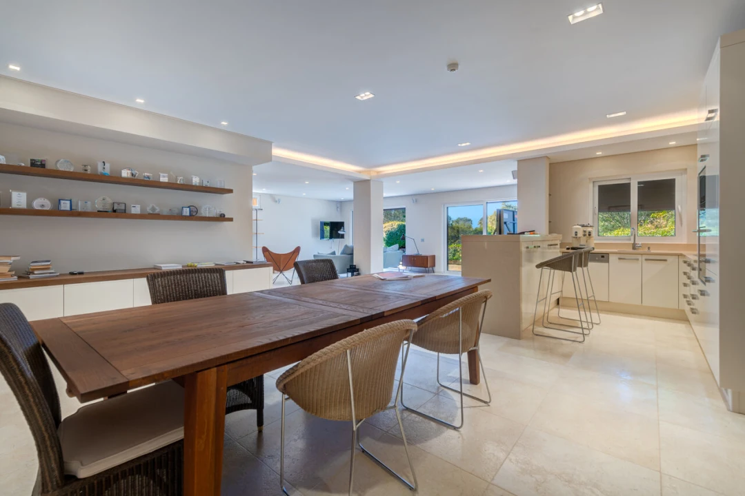 Moradia T5 para Venda em Santa Barbara de Nexe Foto 32