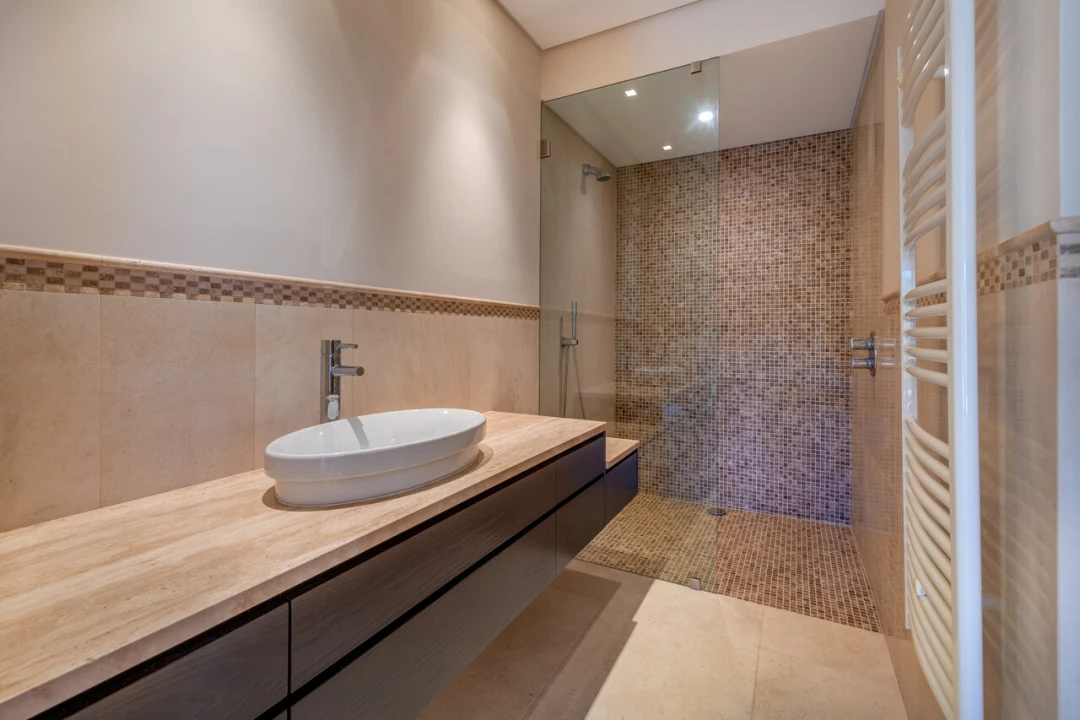 Moradia T5 para Venda em Santa Barbara de Nexe Foto 37