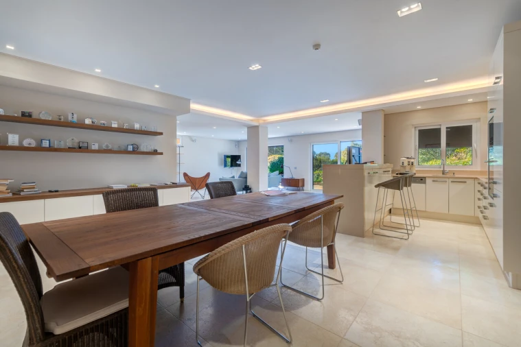 Moradia T5 para Venda em Santa Barbara de Nexe Foto 32