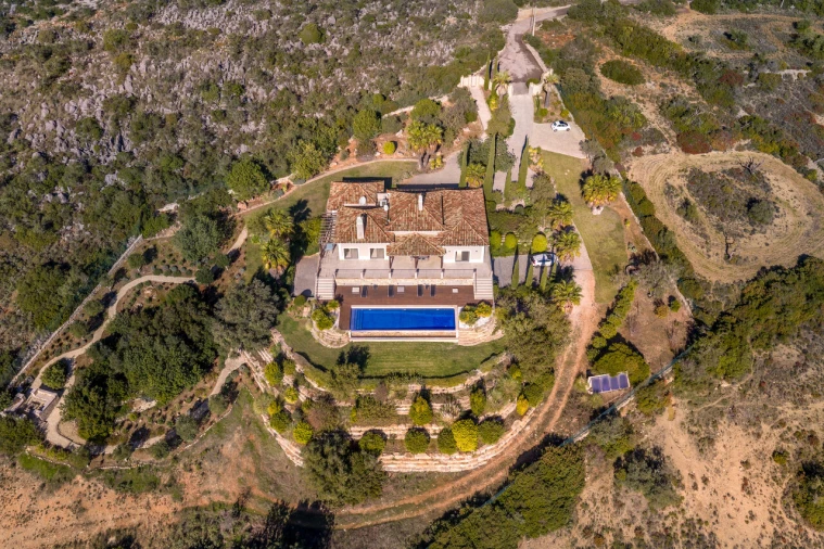 Moradia T5 para Venda em Santa Barbara de Nexe Foto 59