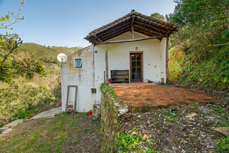 Quinta T3 para Venda em Monchique Foto 23
