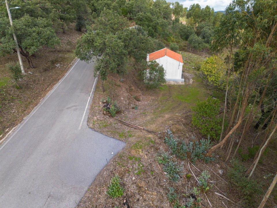 Quinta T0 para Venda em Monchique Foto 3