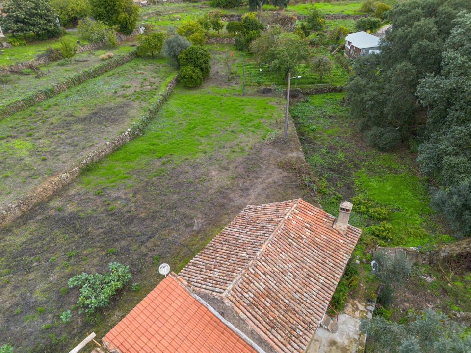 Quinta T0 para Venda em Monchique Foto 9