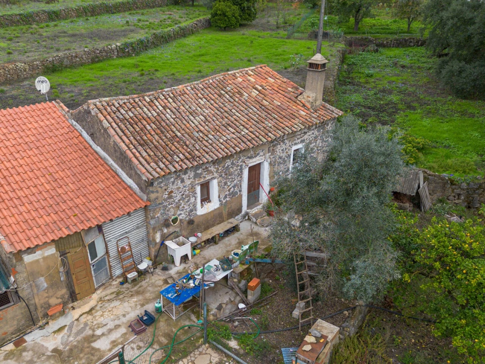 Quinta T0 para Venda em Monchique Foto 5