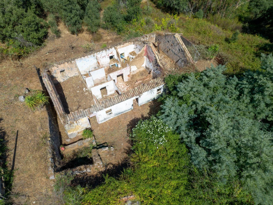 Quinta T0 para Venda em Monchique Foto 2