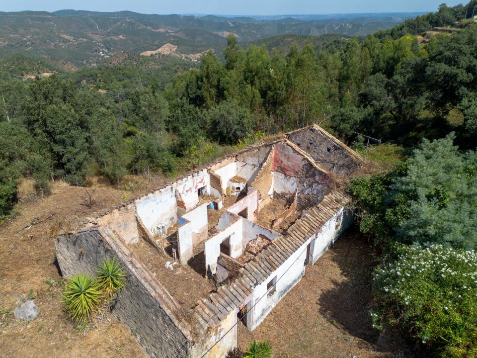 Quinta T0 para Venda em Monchique Foto 3