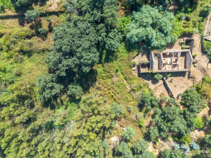 Quinta T0 para Venda em Monchique Foto 9