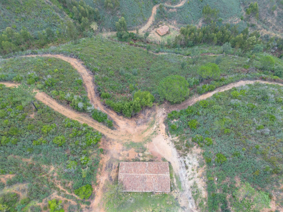 Quinta T0 para Venda em Monchique Foto 13