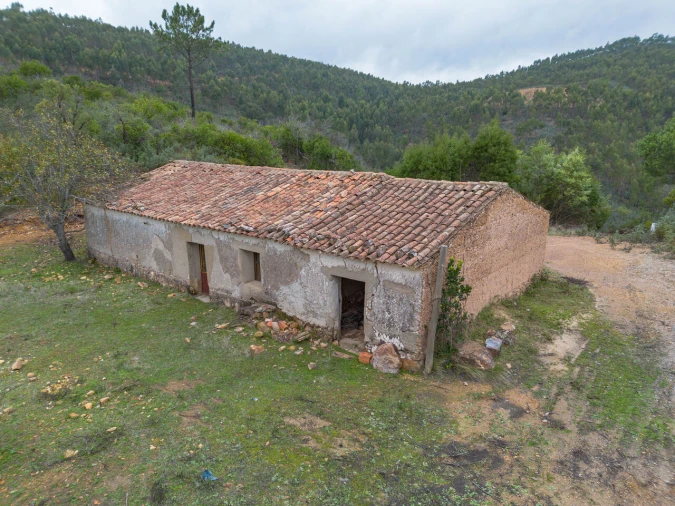 Quinta T0 para Venda em Monchique Foto 2