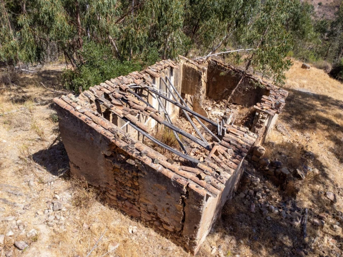 Quinta T0 para Venda em Monchique Foto 2