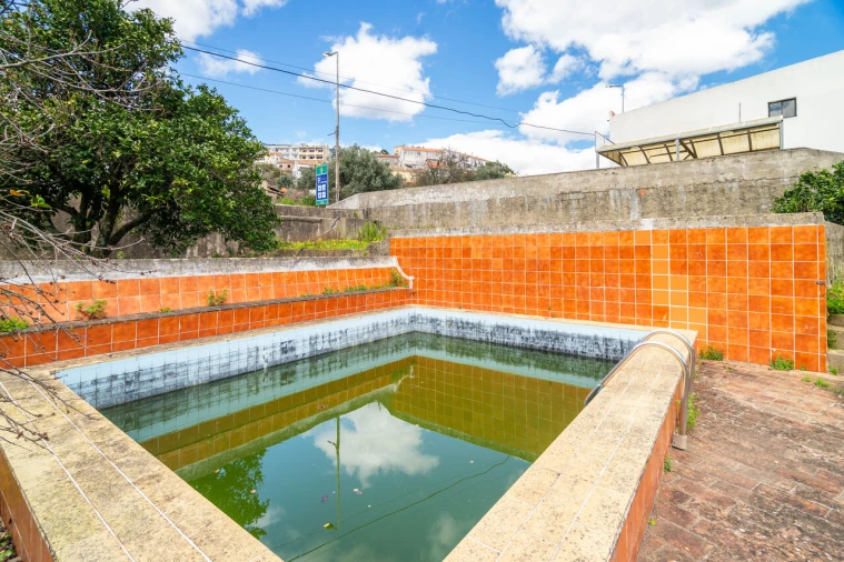 Moradia T4 para Venda em Monchique Foto 6