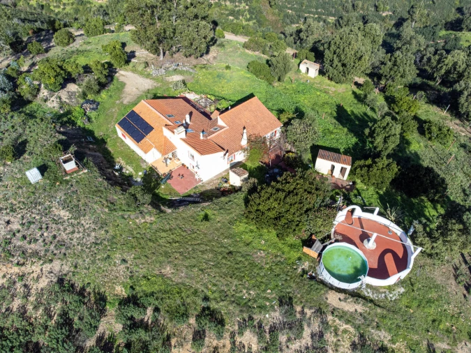 Quinta T4 para Venda em Monchique Foto 2