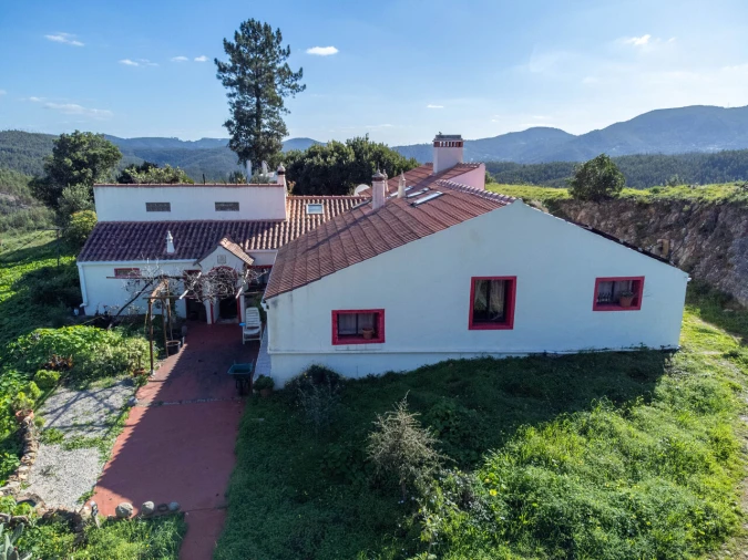 Quinta T4 para Venda em Monchique Foto 5